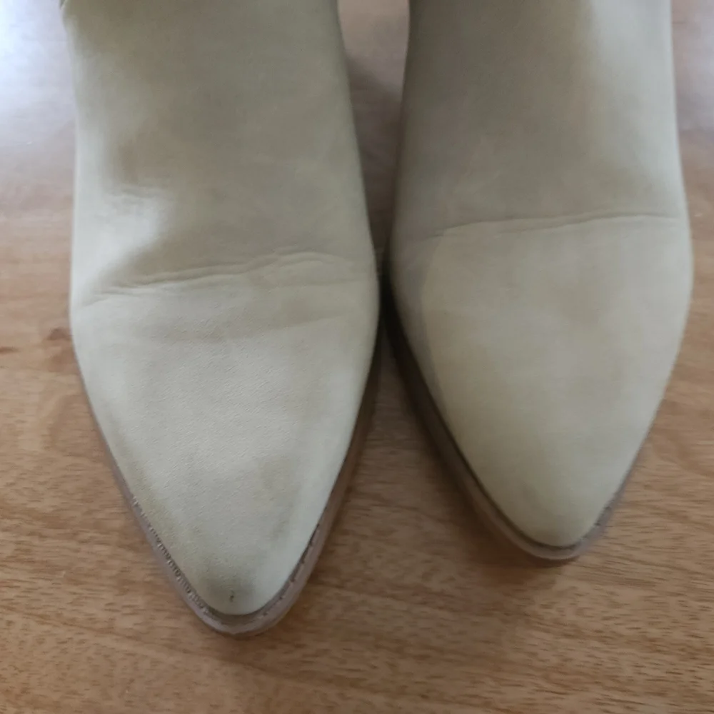 Elegant Tan Women's Country BOOTS SIZE 9.5. SOFT TO TOUCH. - Picture 2 of 12
